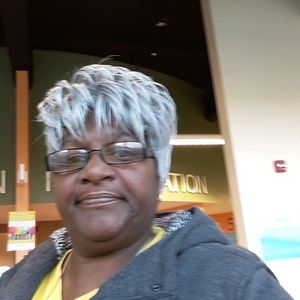 Meet your Posher, Deborah